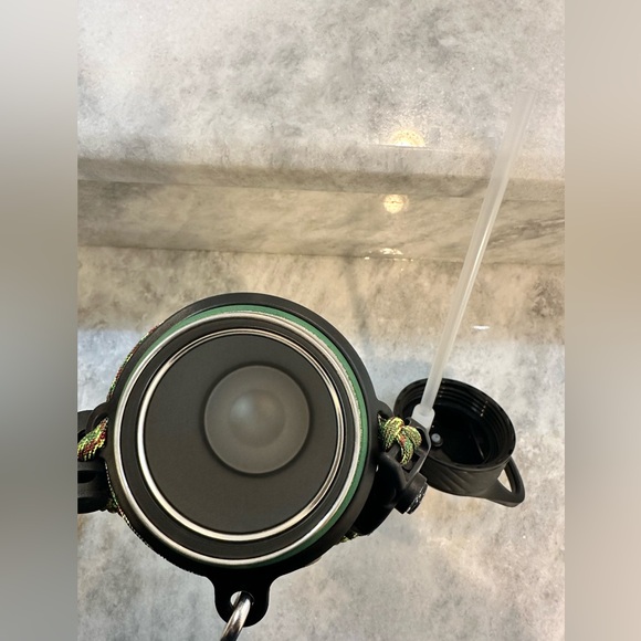 Brand New Zenith Stainless Steel Flip Up Straw Paracord Handle Tumbler - 32oz - Picture 7 of 8